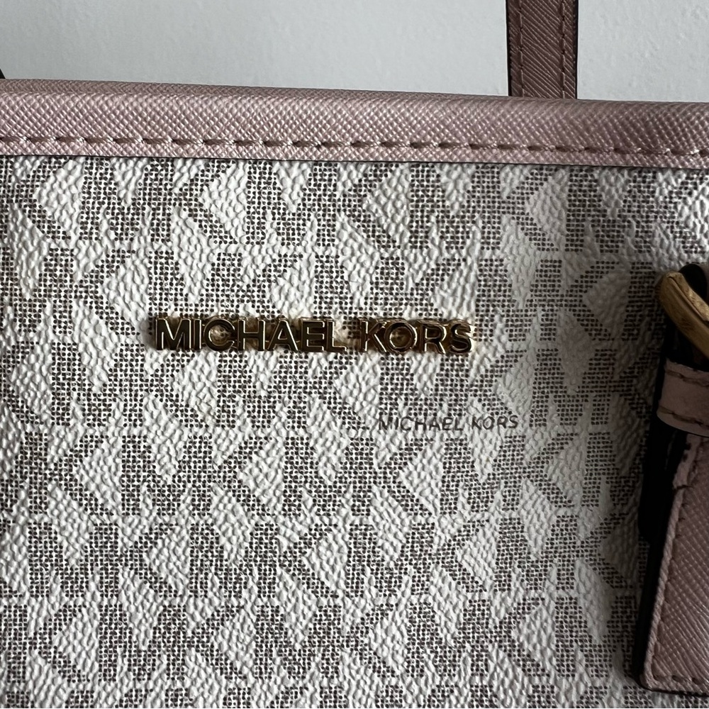 Michael Kors Jet Set Women's Travel Purse Bag #260130 - Picture 3 of 12
